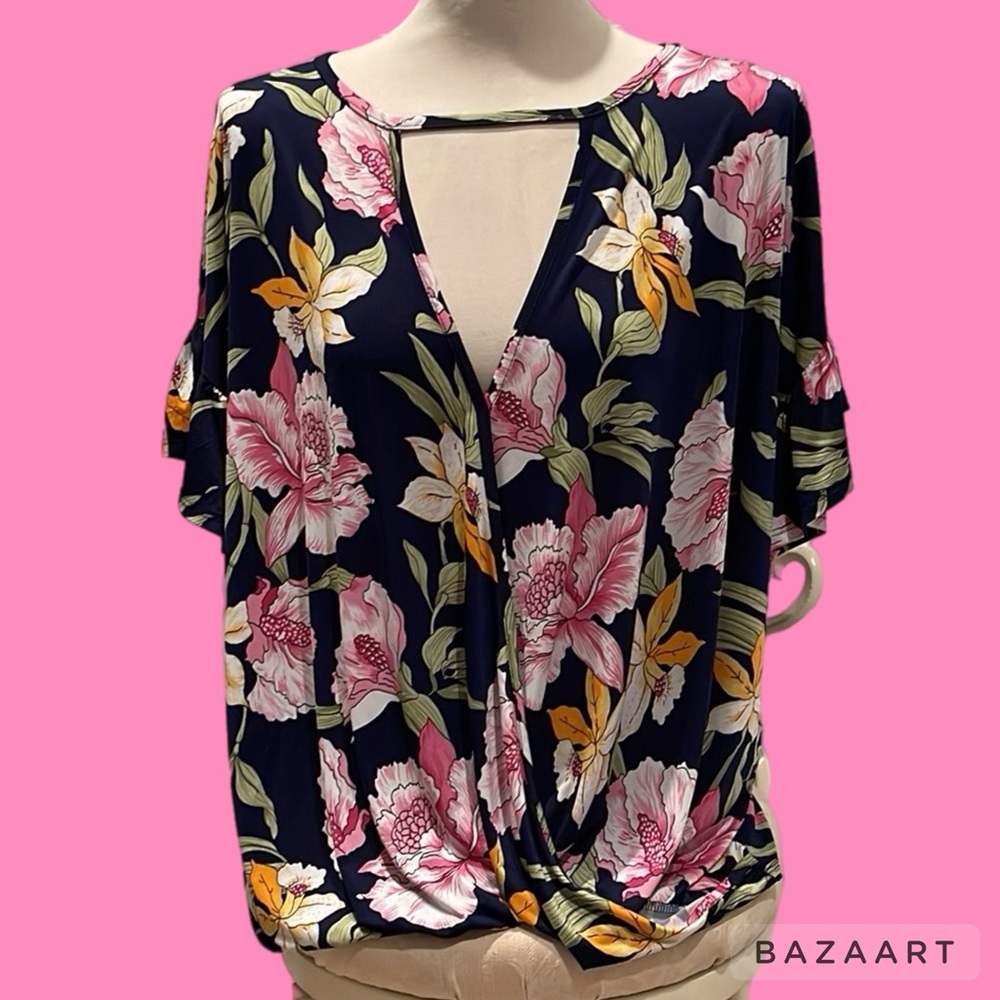 Cherish 2X floral top feminine romantic